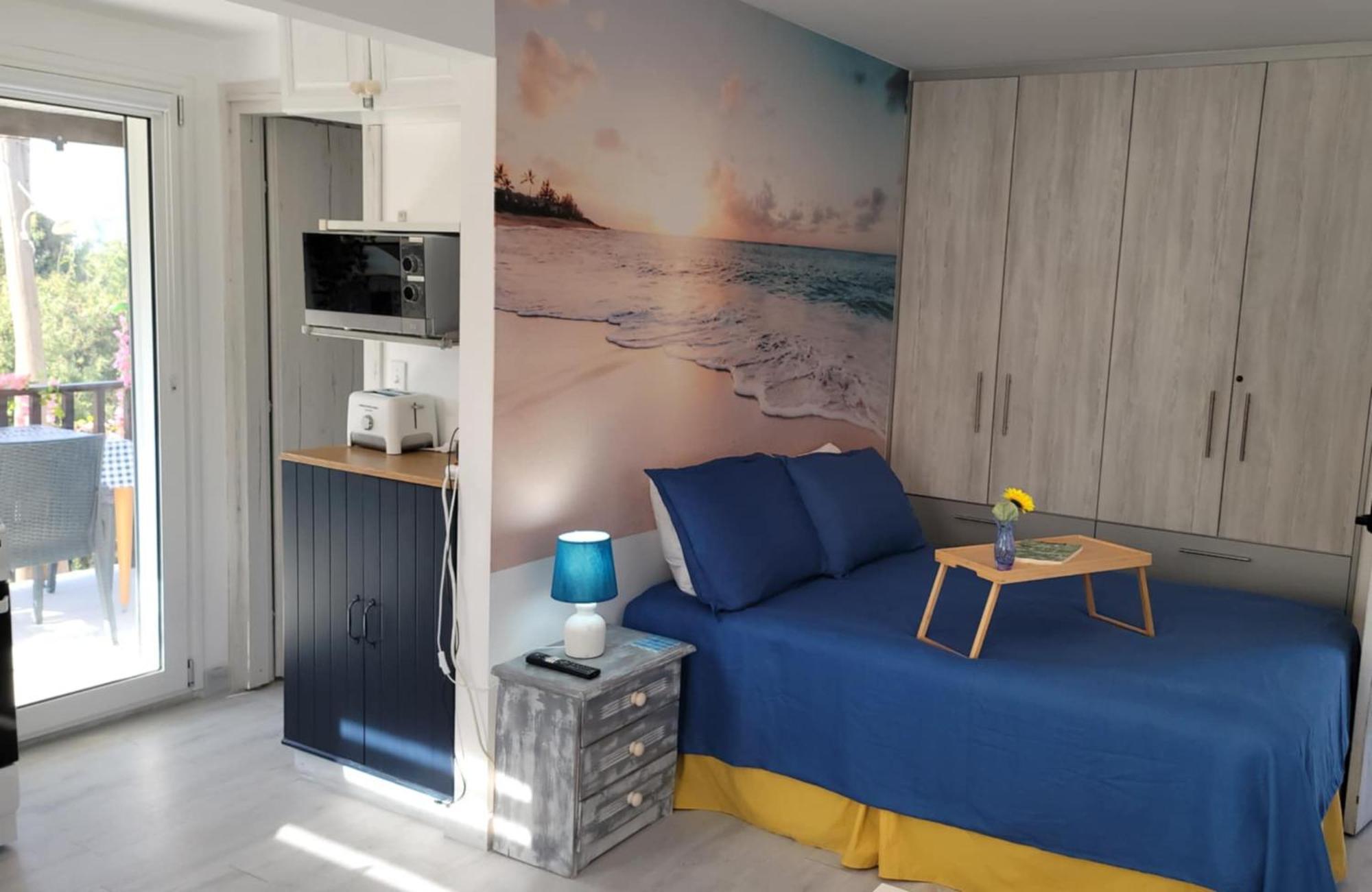 Malki's House In Livadi Apartment