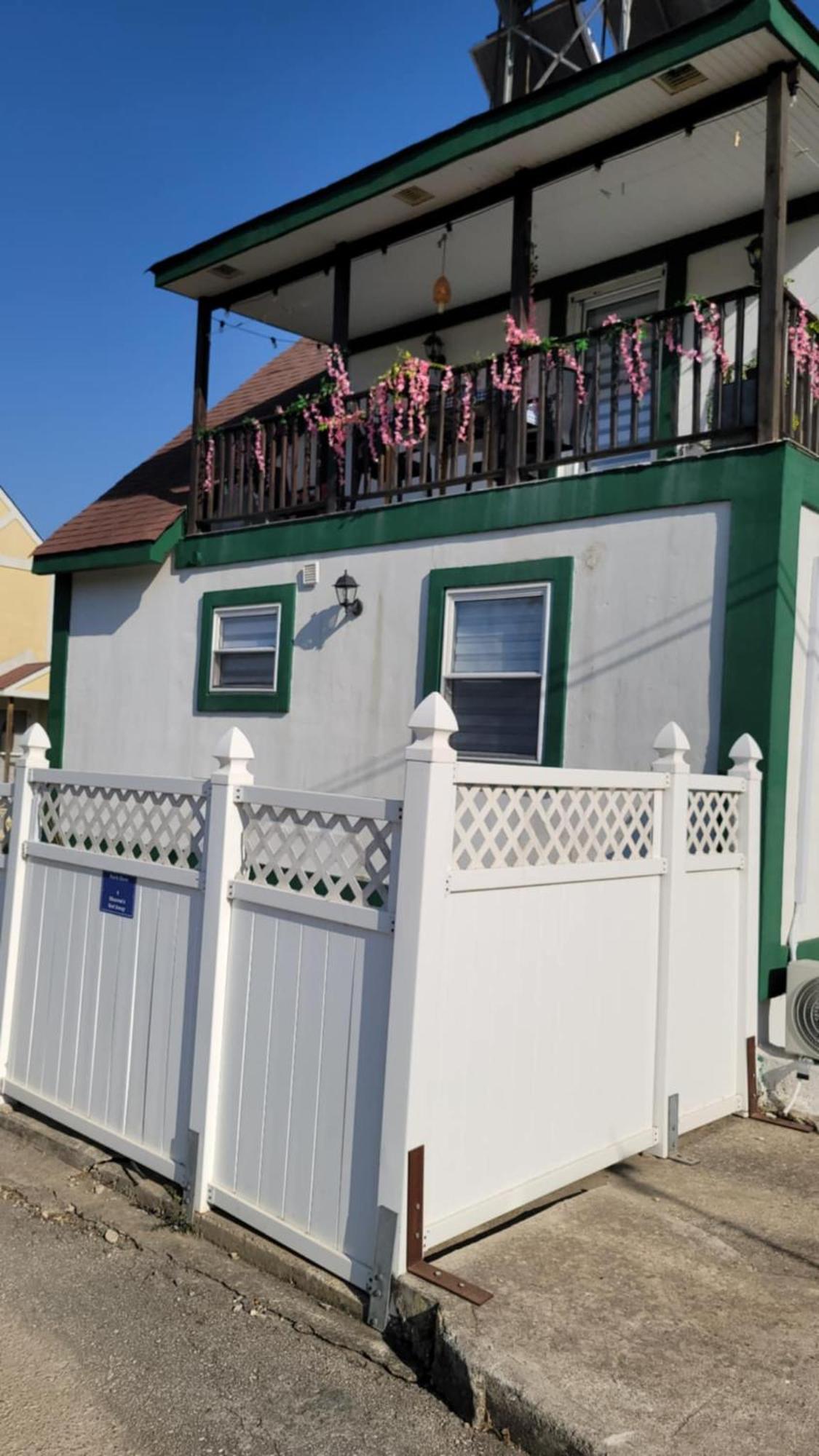 Malki's House In Livadi *