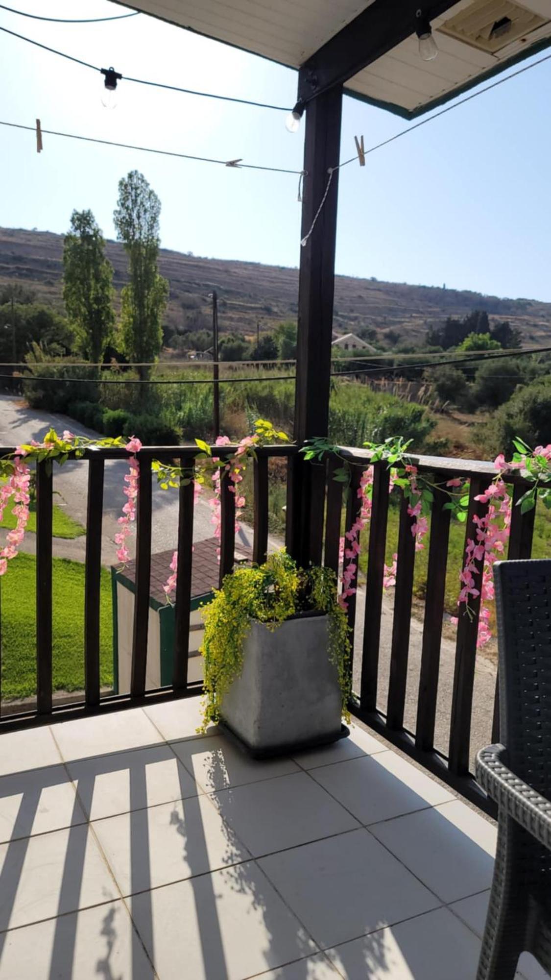 Malki's House In Livadi Kondoyenádha